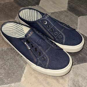Taos EZ Soul Blue Slip On Mule Sneakers Denim Comfort Shoes Women’s Size 9